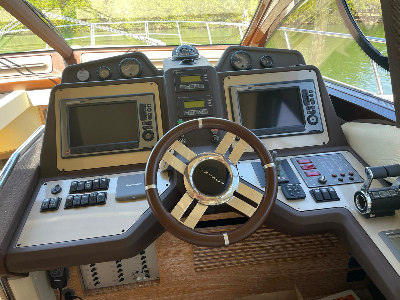 Azimut Flybridge 55  ft.