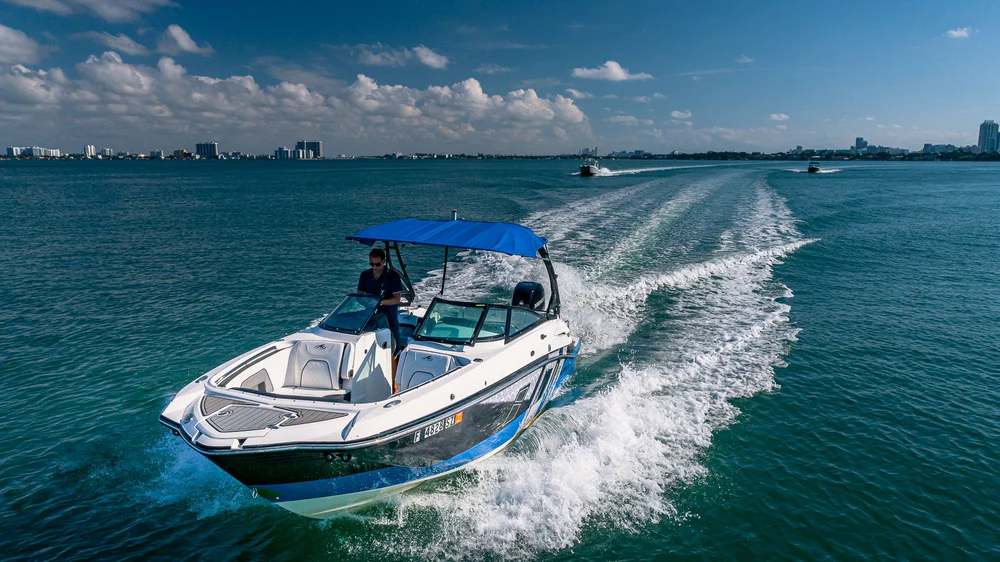 Monterey Sport 27 ft.