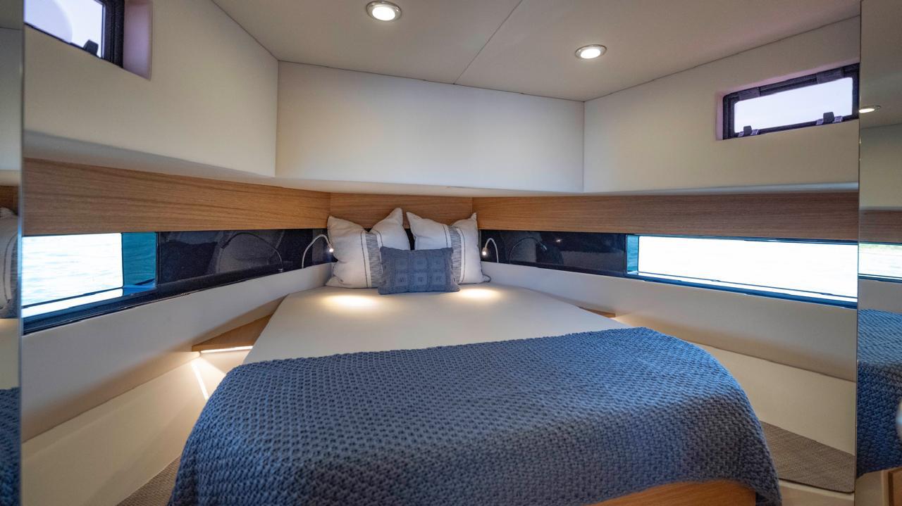 De Antonio D42 Open 42 ft.